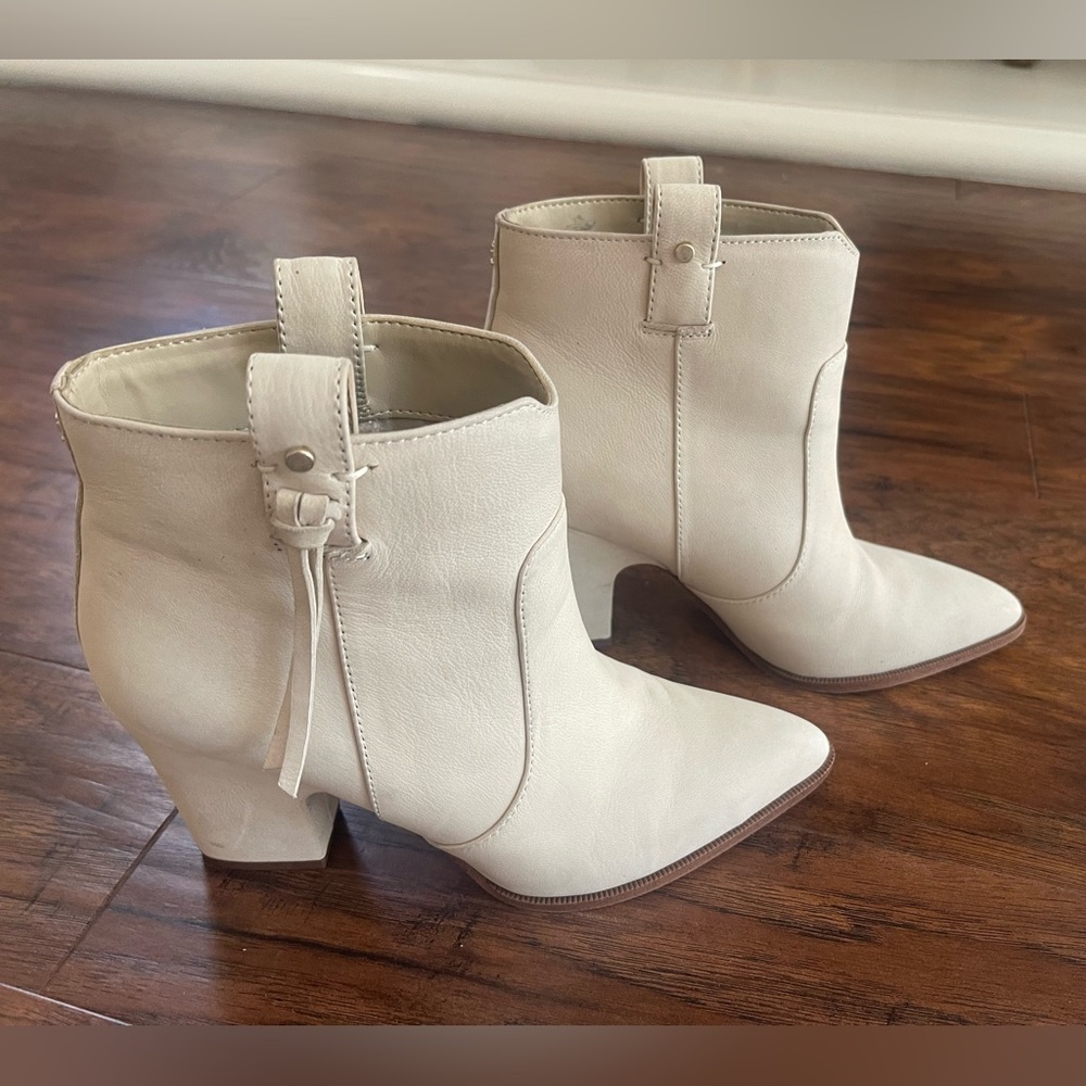 Sam Edelman shade nude ankle boots